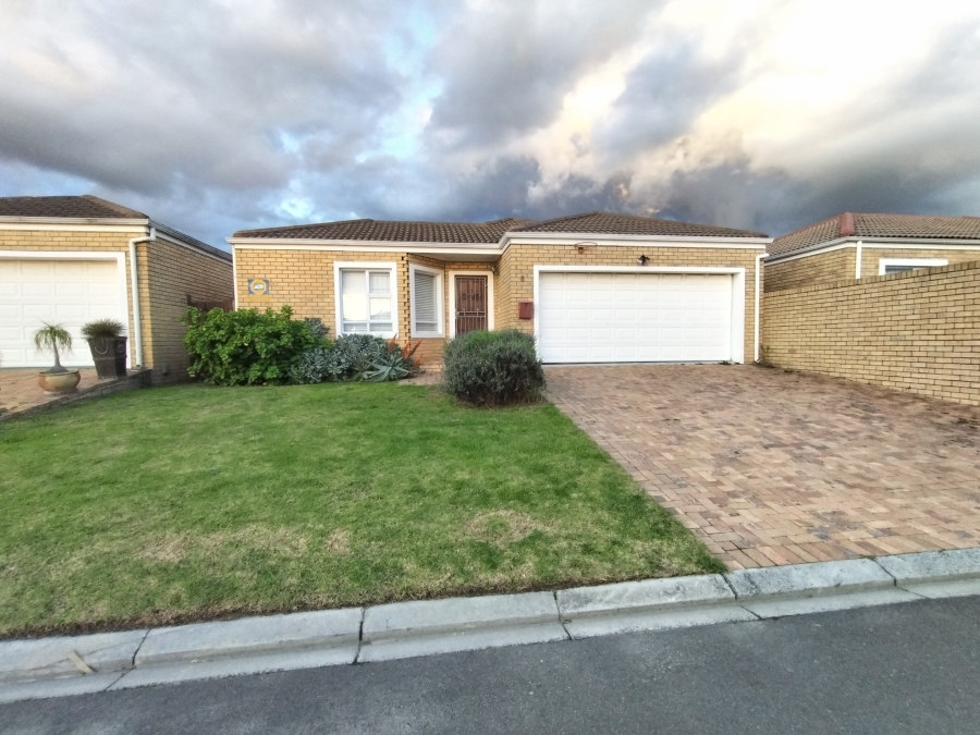 To Let 3 Bedroom Property for Rent in Eikenbosch Western Cape